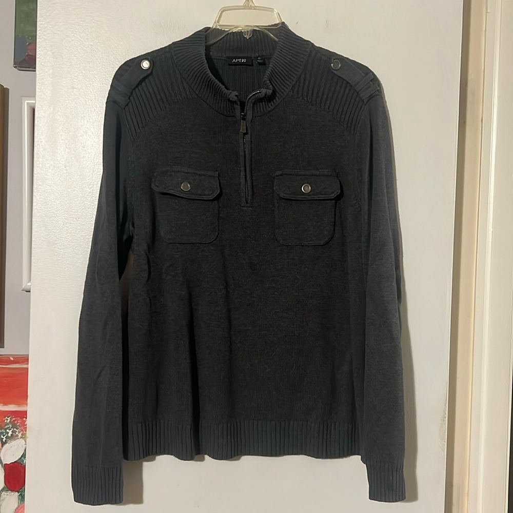Apt. 9 mens gray/blue 1/4 zip sweater. Epaulets. Front patch pockets